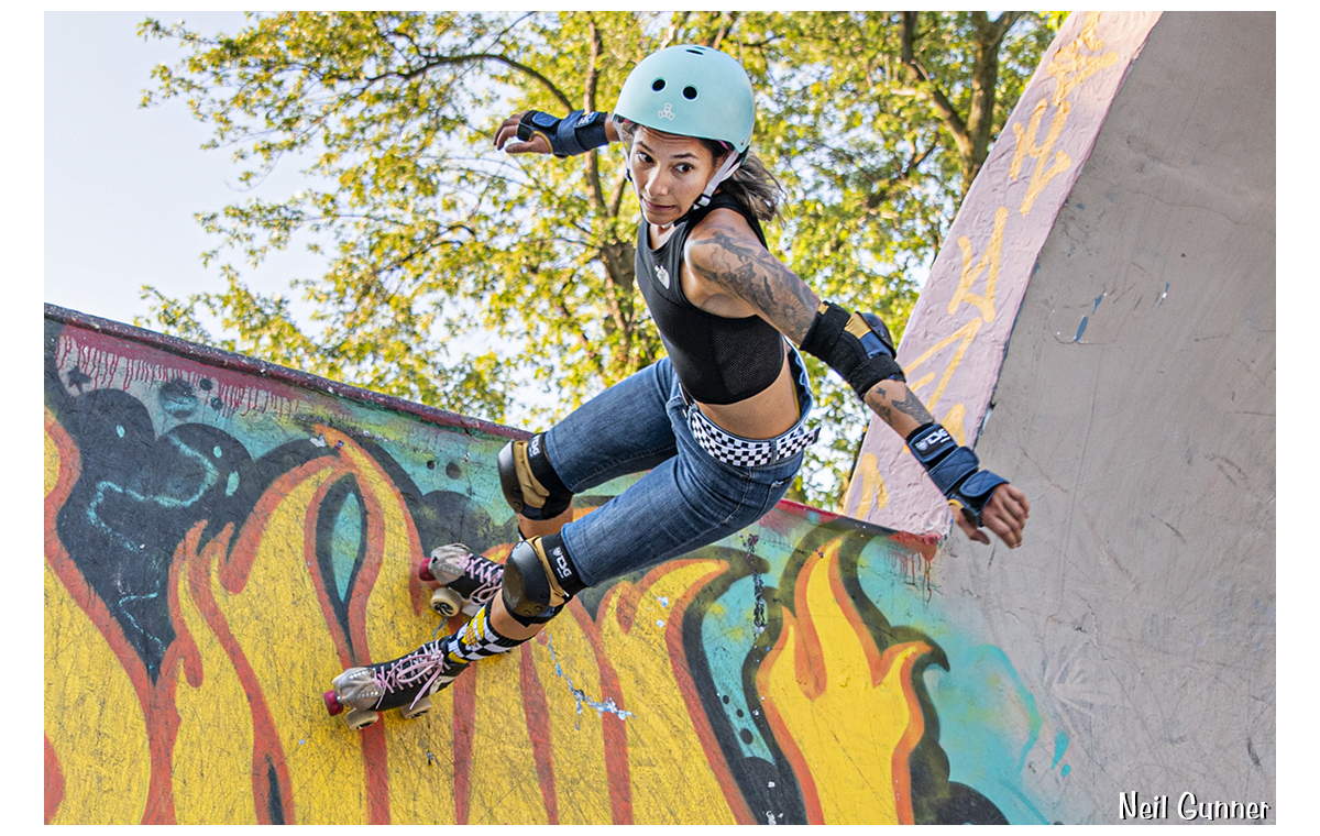 Chicks In Bowls: Shots hits the top of the vertical wall